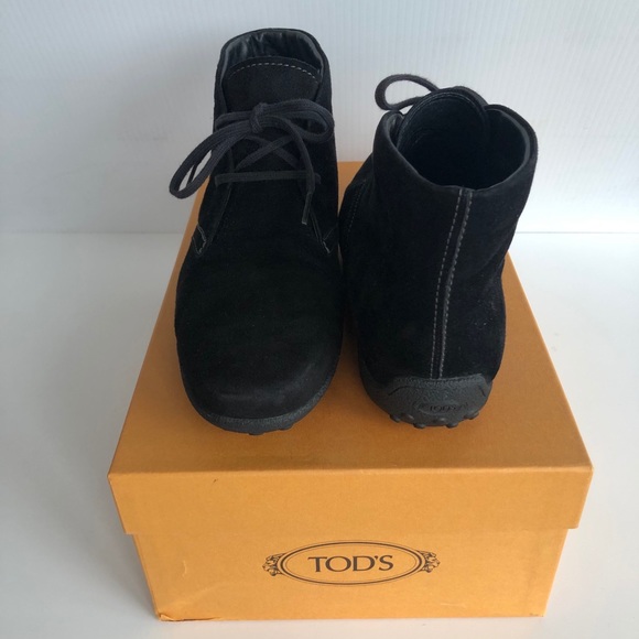 Tod’s Winter Ankle Boot - Picture 3 of 8